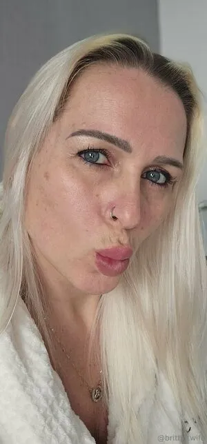 Brithotwife Thumbnail Picture