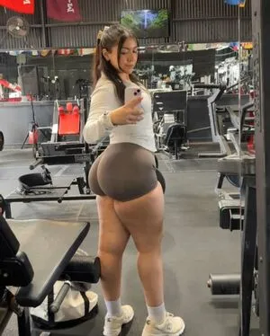 Britt Mia Thumbnail Picture