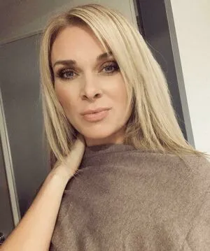 Britta Hofmann OnlyFans Leaked Free Thumbnail Picture - #4MS6EXfv6l