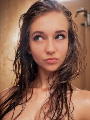 Brooke Spence Thumbnail Picture