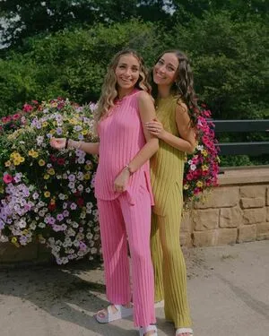Brooklyn And Bailey OnlyFans Leaked Free Thumbnail Picture - #ZsoKdCmDsj