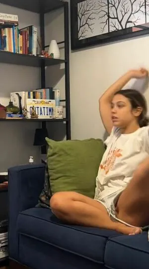 Bruna Carvalho Thumbnail Picture