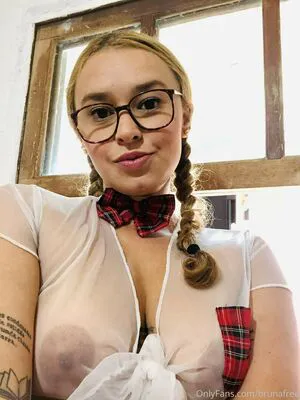 Brunafree OnlyFans Leaked Free Thumbnail Picture - #meCEwWasQW