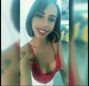 Brunna Garcia Thumbnail Picture
