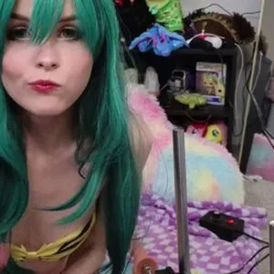 Bunnie Jade Thumbnail Picture