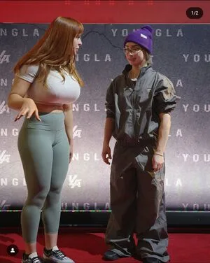 Busty Ginger Thumbnail Picture