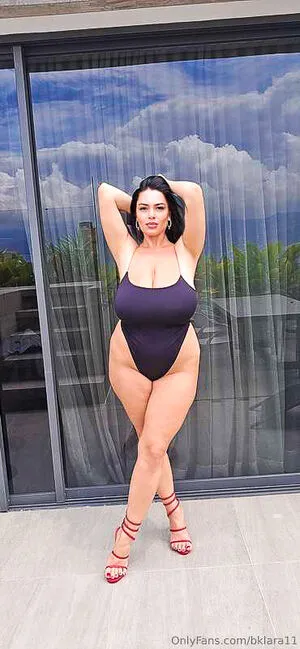 Busty Klara OnlyFans Leaked Free Thumbnail Picture - #OWhyZ2a8fV