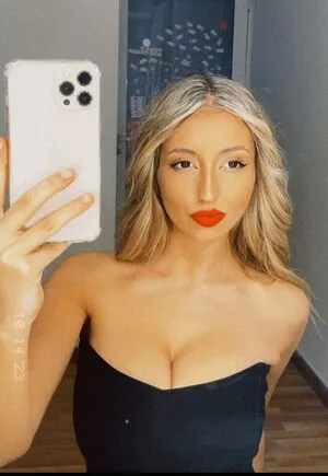 Bustyana OnlyFans Leaked Free Thumbnail Picture - #5LEAPwNqAI