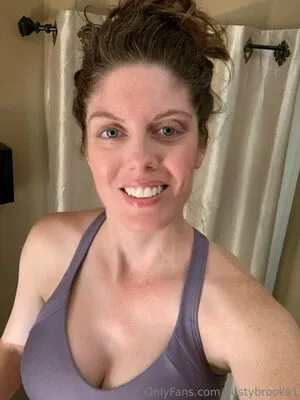 Bustybrooke1 OnlyFans Leaked Free Thumbnail Picture - #RnR0Er3dVv