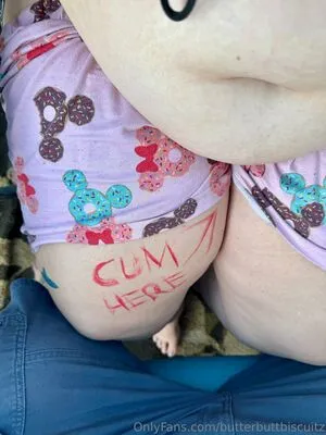 Butterbuttbiscuitz Thumbnail Picture