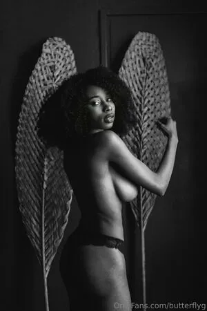 Butterflyg Thumbnail Picture