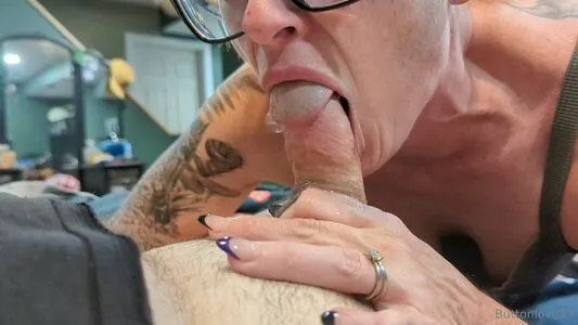 Buttonlove83 OnlyFans Leaked Free Thumbnail Picture - #dhAAFk5bYL