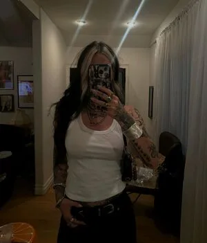 Caity Babs Thumbnail Picture