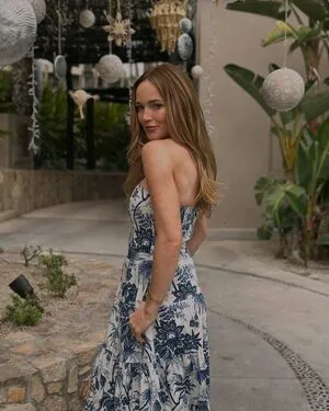 Caity Lotz Profile Thumbnail