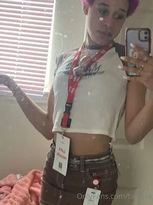 Camgur1s Thumbnail Picture