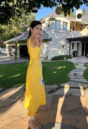 Camilla Belle Thumbnail Picture