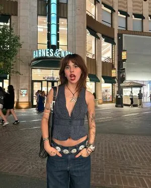 Camillacarcoba Thumbnail Picture