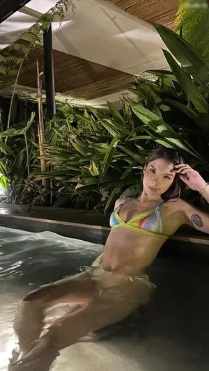 Camille Roux Thumbnail Picture