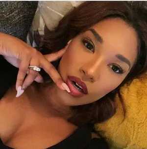 Candice Patton OnlyFans Leaked Free Thumbnail Picture - #8ZsaDF0cPg