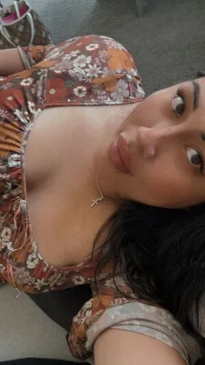 Candly Lee Thumbnail Picture