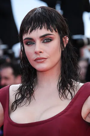 Cara Delevingne OnlyFans Leaked Free Thumbnail Picture - #ADAaIVV1cl