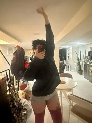 Carishina98 Thumbnail Picture