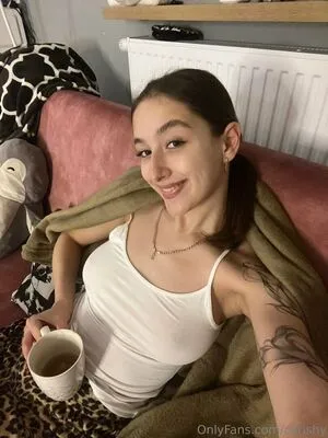 Carishy Thumbnail Picture