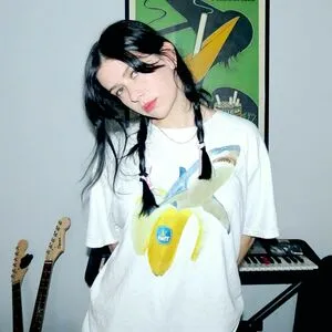 Carly Mclellan Thumbnail Picture