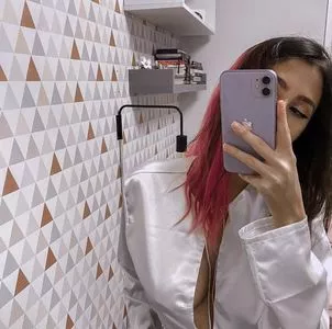 Carol Carolinga Thumbnail Picture