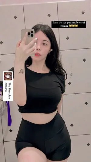 Caroline Favorino Thumbnail Picture