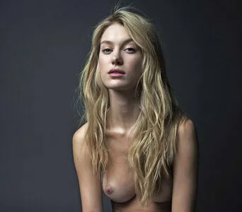Caroline Lowe Thumbnail Picture