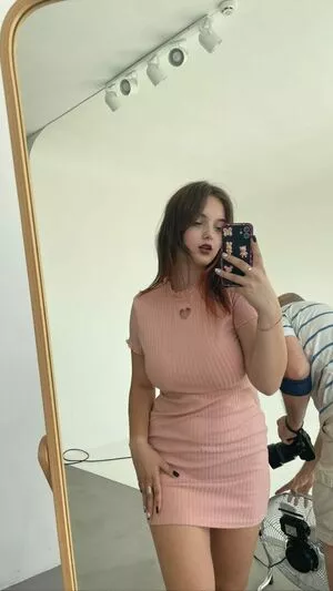 Caroline Moore OnlyFans Leaked Free Thumbnail Picture - #LphMAmFFlg