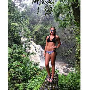 Caroline Wall Thumbnail Picture