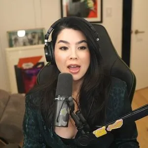 Carolinekwan OnlyFans Leaked Free Thumbnail Picture - #UWUkGVFdkZ