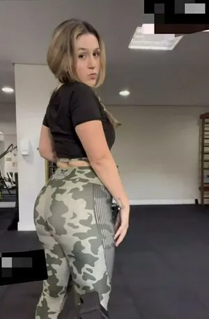 Carolzinha Profile Thumbnail
