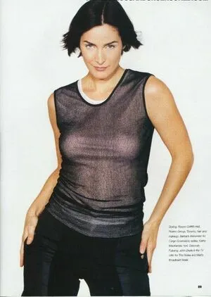 Carrie Anne Moss Thumbnail Picture