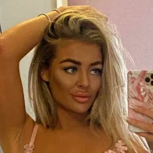Carys Pearson Thumbnail Picture