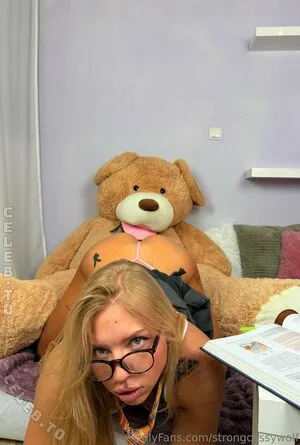 Cassy Wolf OnlyFans Leaked Free Thumbnail Picture - #0CMmL3hlX8