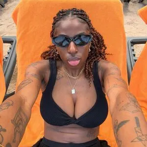 Cat Burns OnlyFans Leaked Free Thumbnail Picture - #s8ebl42thE
