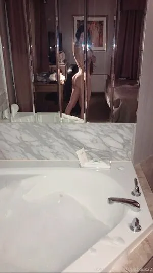 Chachoux22 OnlyFans Leaked Free Thumbnail Picture - #4HlTJMsK2s