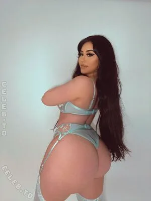 Champagne OnlyFans Leaked Free Thumbnail Picture - #vgAJsBZe3I