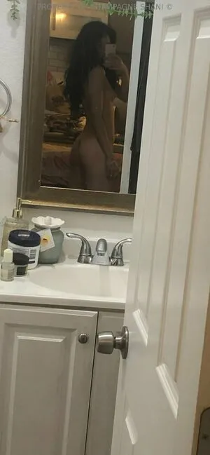 Champagneshani OnlyFans Leaked Free Thumbnail Picture - #5GrdVJRd2j