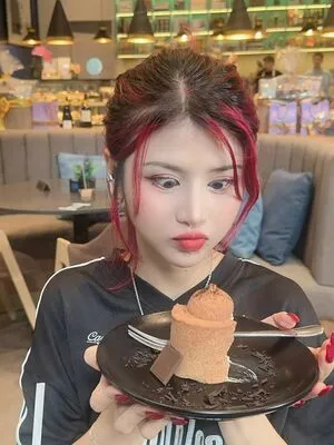 Charechii OnlyFans Leaked Free Thumbnail Picture - #uBiWeHip5p