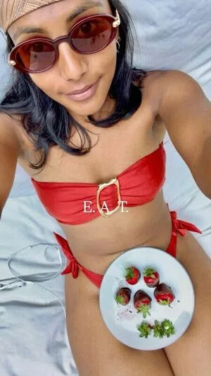 Charithra Chandran OnlyFans Leaked Free Thumbnail Picture - #f6bcZ3ESZL