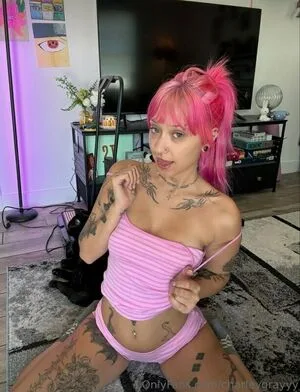 Charleygrayyy OnlyFans Leaked Free Thumbnail Picture - #NbheSPBMpc