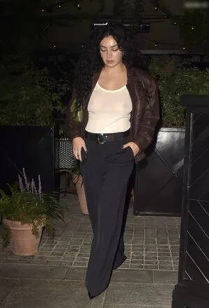 Charli XCX OnlyFans Leaked Free Thumbnail Picture - #1UrYAIHR1Z