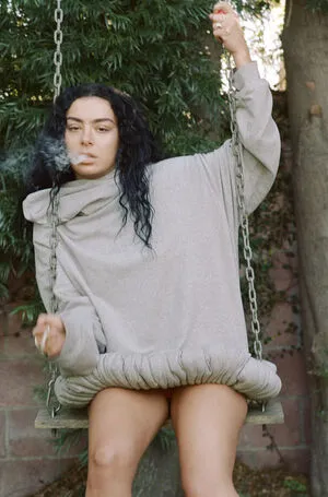 Charli XCX OnlyFans Leaked Free Thumbnail Picture - #RB7plupeJK
