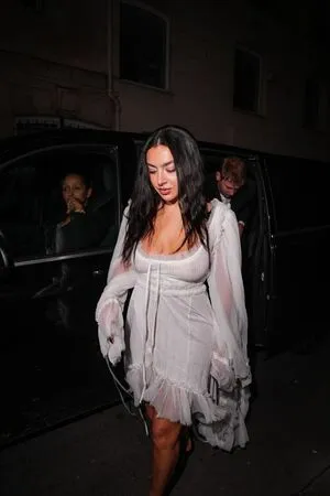 Charli XCX OnlyFans Leaked Free Thumbnail Picture - #i1tkdKaUG1