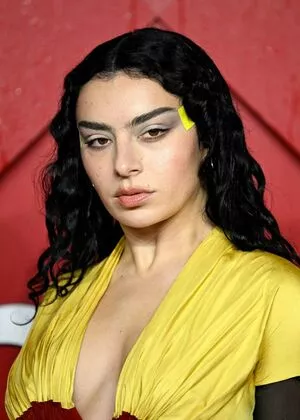 Charli XCX OnlyFans Leaked Free Thumbnail Picture - #mntDCbPBMB