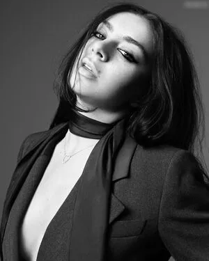 Charli XCX OnlyFans Leaked Free Thumbnail Picture - #rxmGbPD1RI